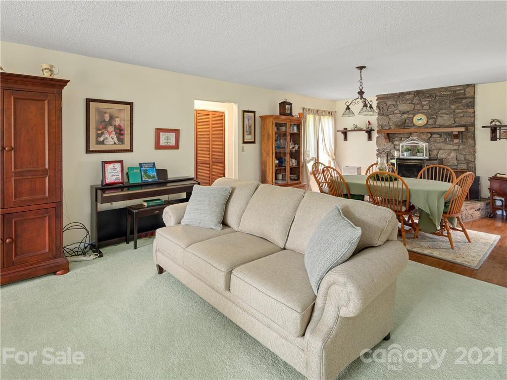 460 Eastview Road Brevard, NC 28712 - Photo 8 of 20 Gallery Image 8