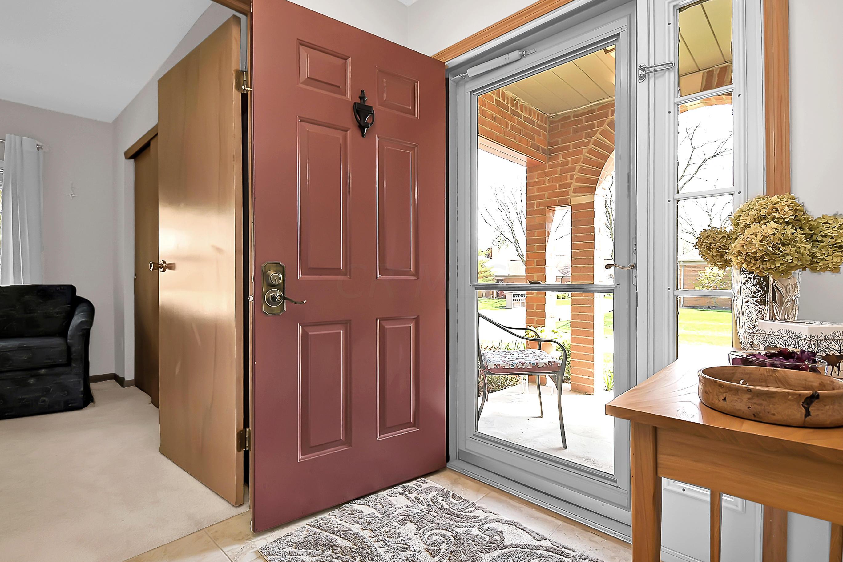 5837 Locbury Lane, Unit R5837 Dublin, OH 43016 - Photo 5 of 25