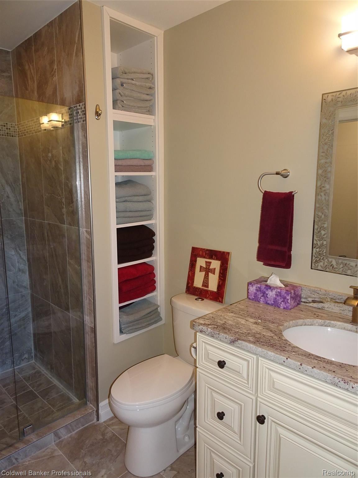 2729 Harrison Avenue Rochester, MI 48307 - Photo 37 of 53 DSC05576.JPG