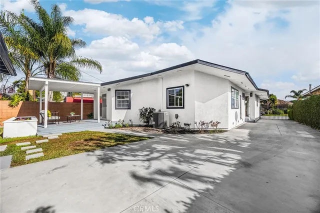 $1,198,000 | 4807 Bentree Avenue, Long Beach, CA 90807