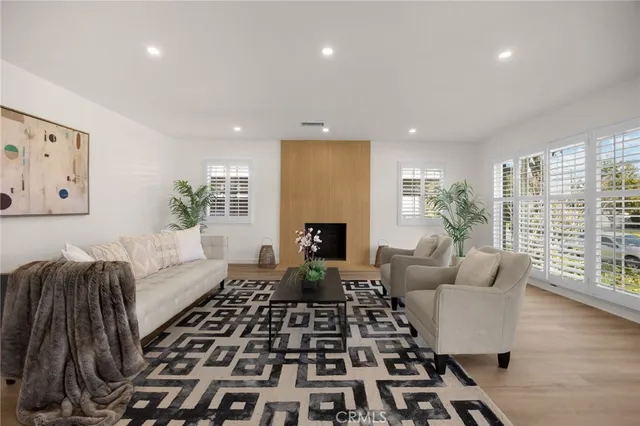 $1,198,000 | 4807 Bentree Avenue, Long Beach, CA 90807