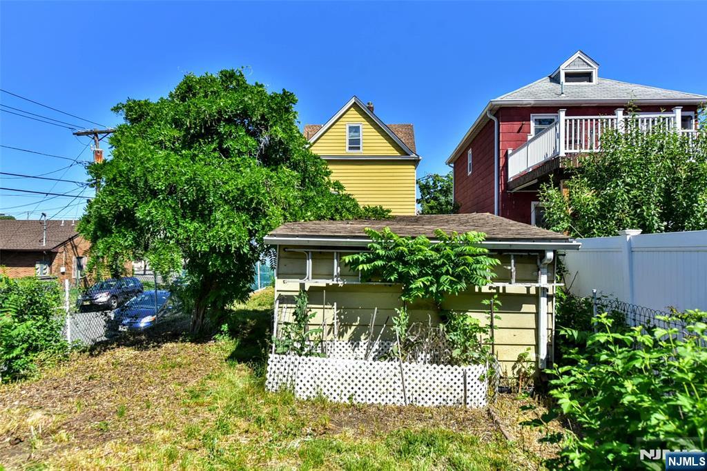 70 Main Avenue Wallington, NJ 07057 - Photo 33 of 35