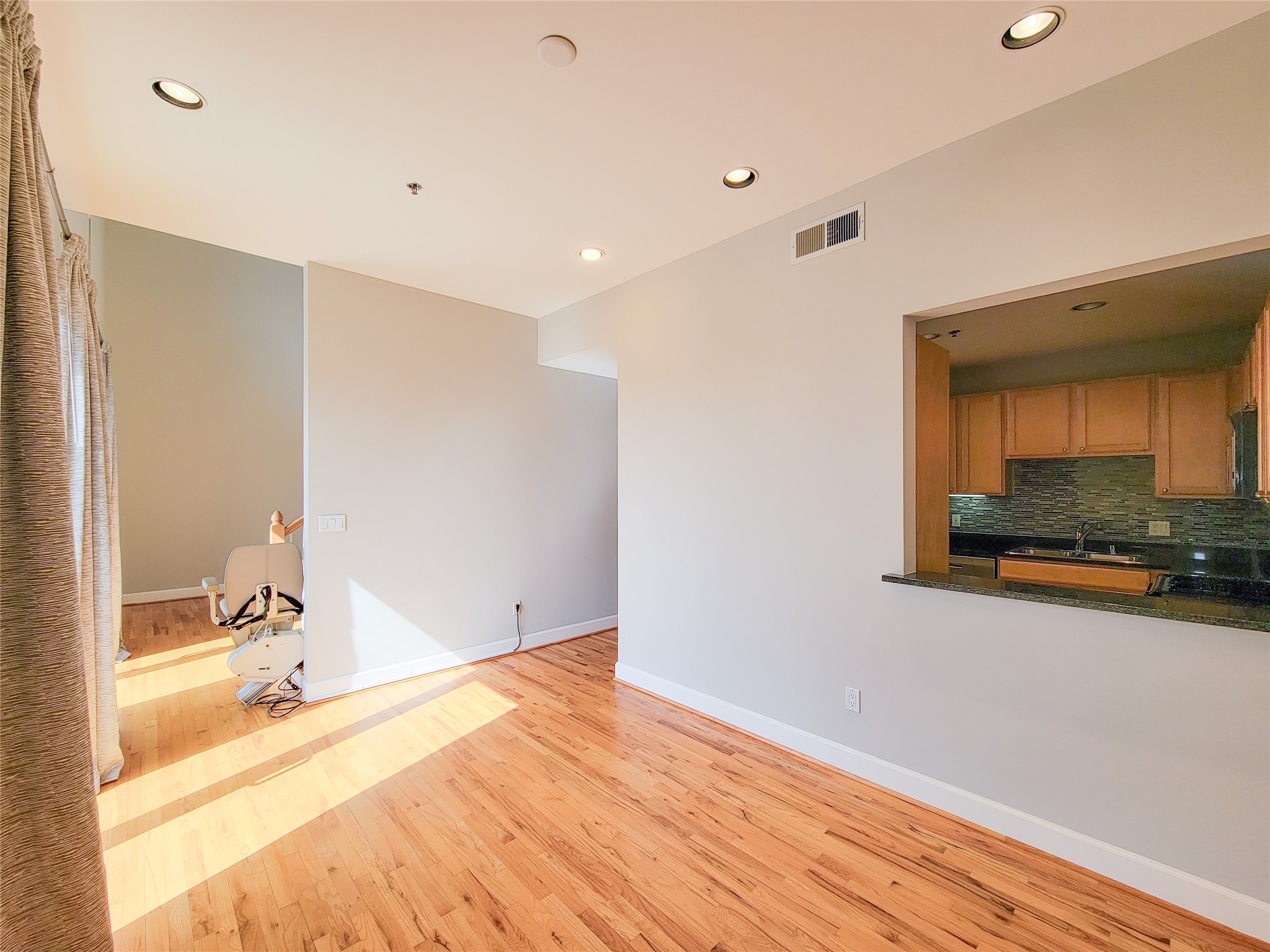 2520 Robinhood Street, Unit 800 Houston, TX 77005 - Photo 17 of 46 a bathroom with a sink and a mirror