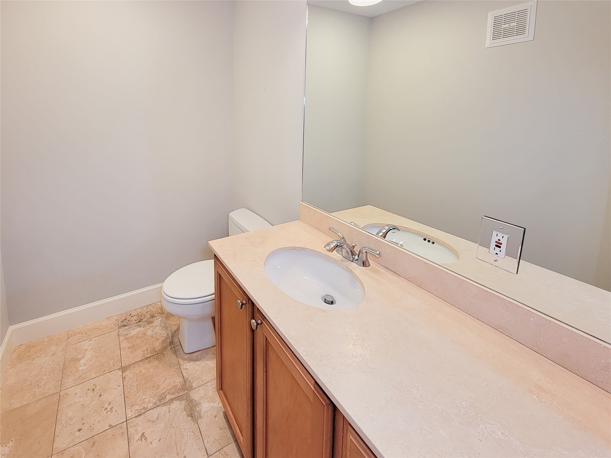 2520 Robinhood Street, Unit 800 Houston, TX 77005 - Photo 23 of 46 a bathroom with a sink and a toilet