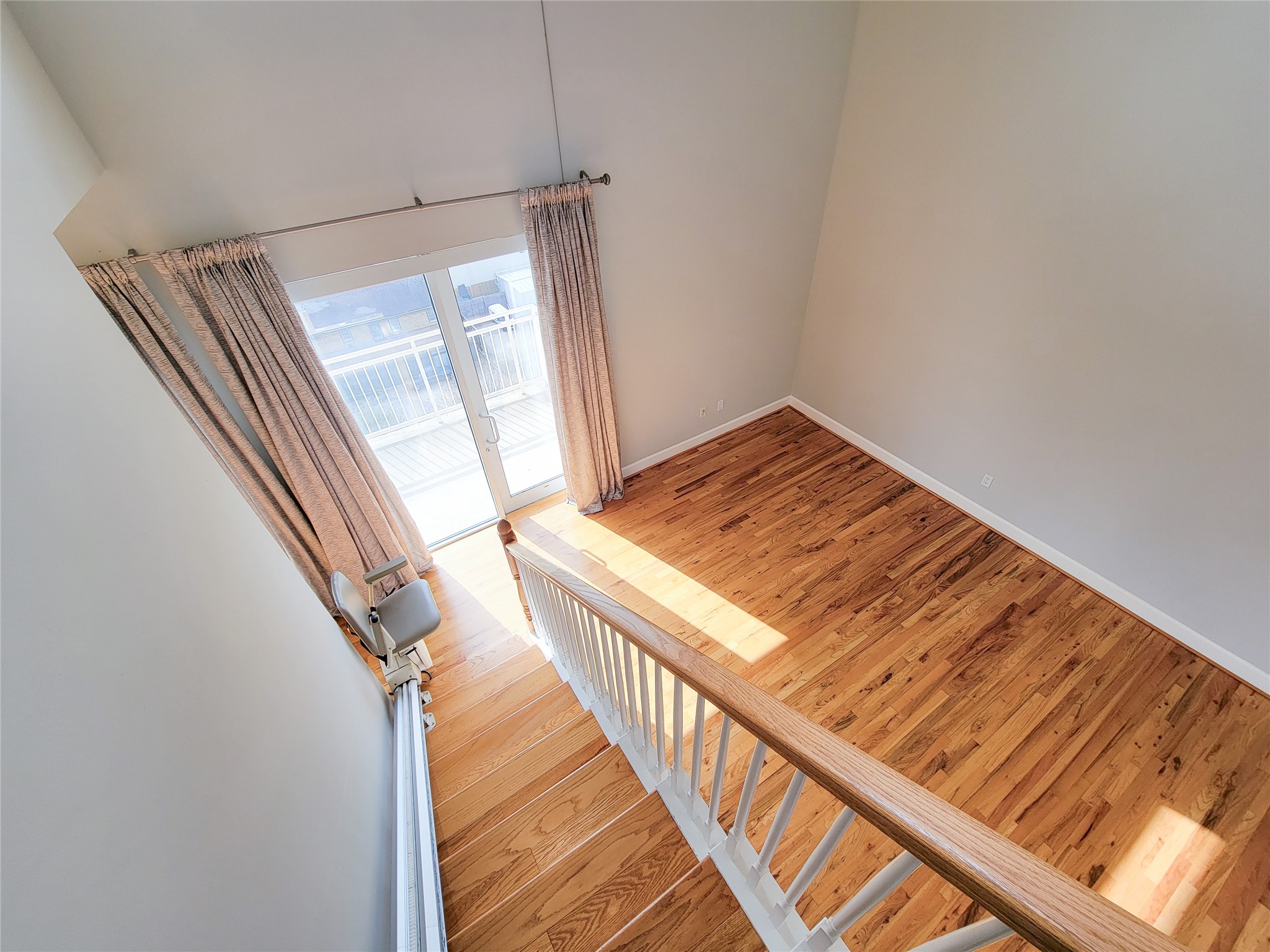 2520 Robinhood Street, Unit 800 Houston, TX 77005 - Photo 36 of 46 a view of wooden floor
