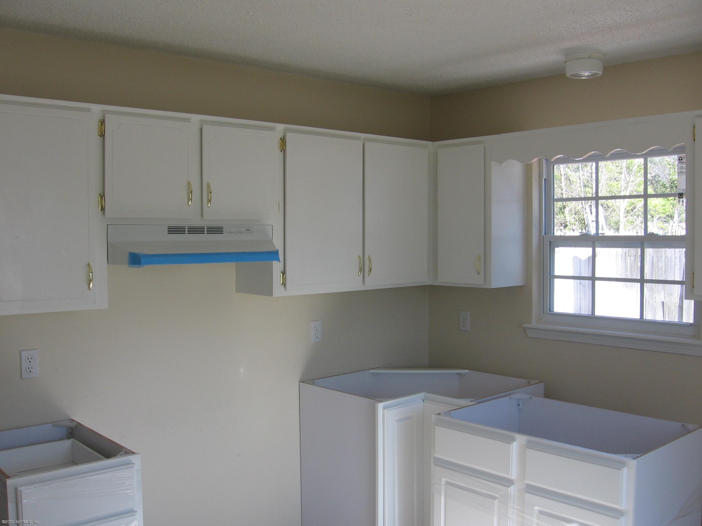 8973 Ivey Road Jacksonville, FL 32216 - Photo 5 of 9 Kitchen