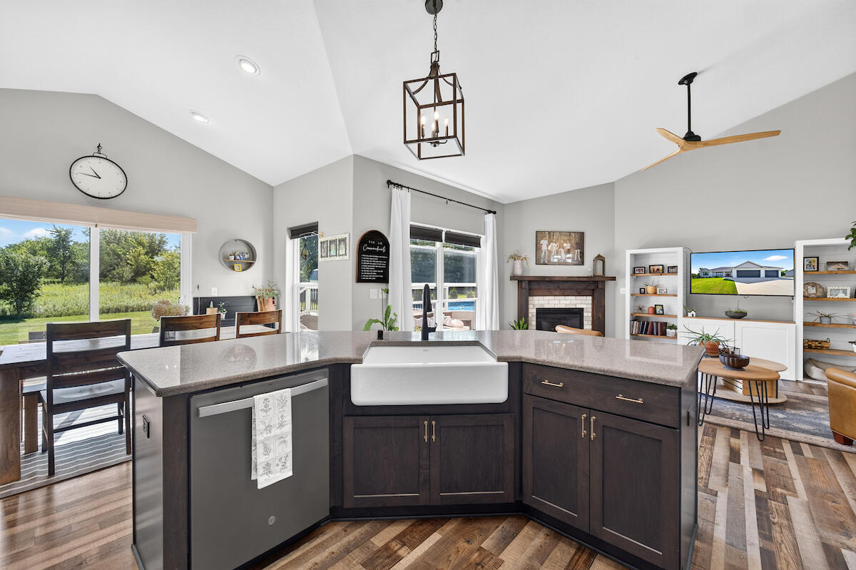 7446 Werner Road West Bend, WI 53090 - Photo 10 of 34 Kitchen