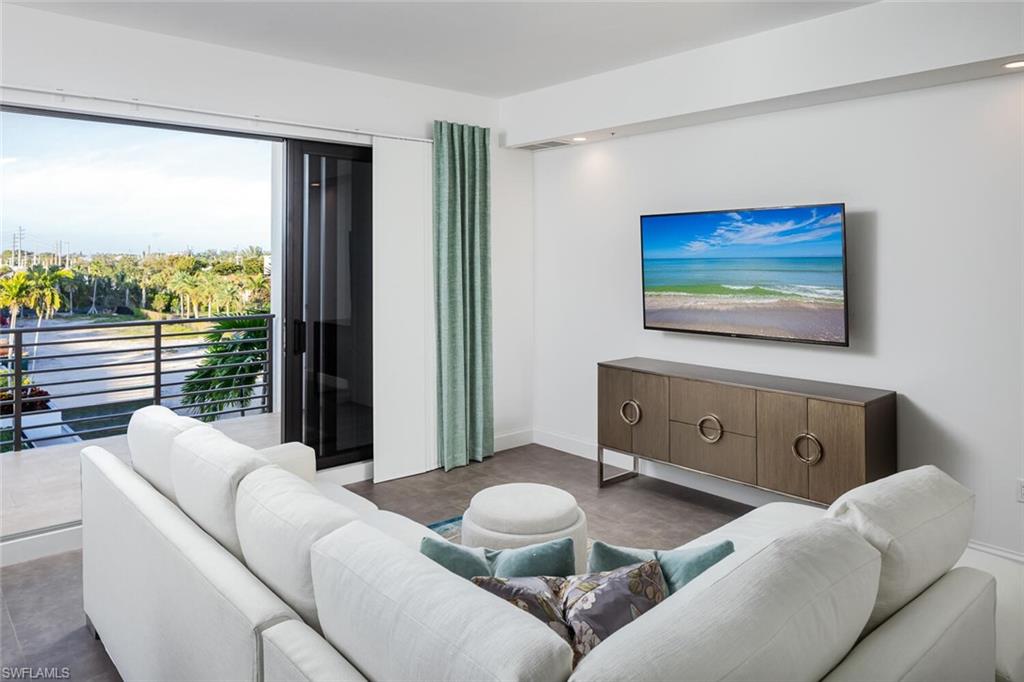 1111 Central Avenue, Unit 412 Naples, FL 34102 - Photo 3 of 26