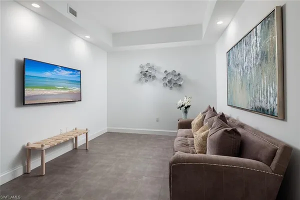 $11,000 | 1111 Central Avenue, Unit 412, Naples, FL 34102