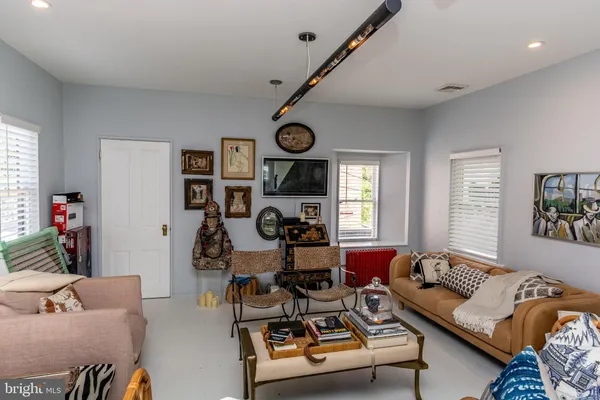 $3,400 | 14 Church Street, Lambertville, NJ 08530