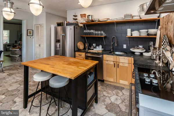 $3,400 | 14 Church Street, Lambertville, NJ 08530