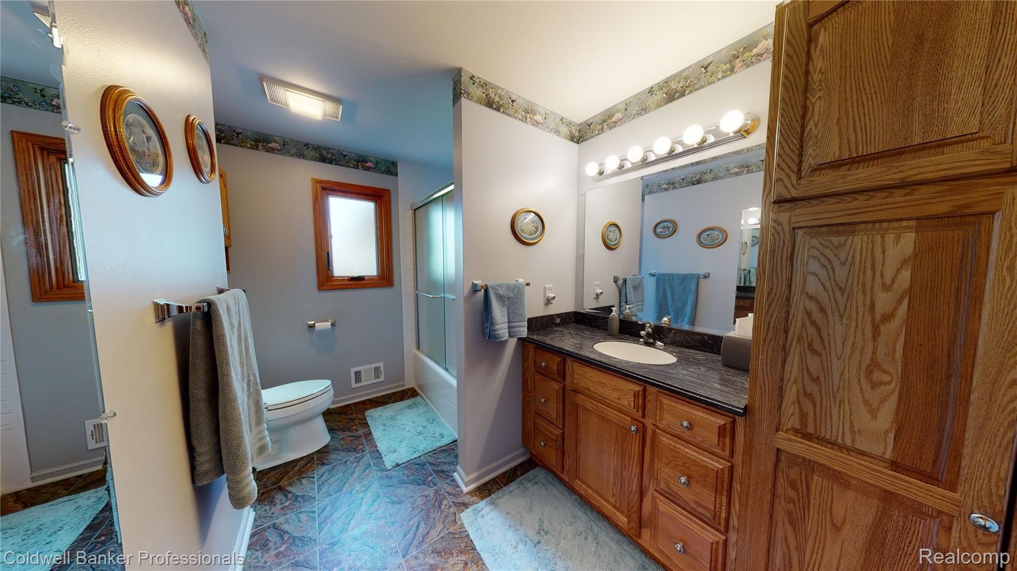 935 North Summers Road Imlay City, MI 48444 - Photo 44 of 73 Full bath.jpg