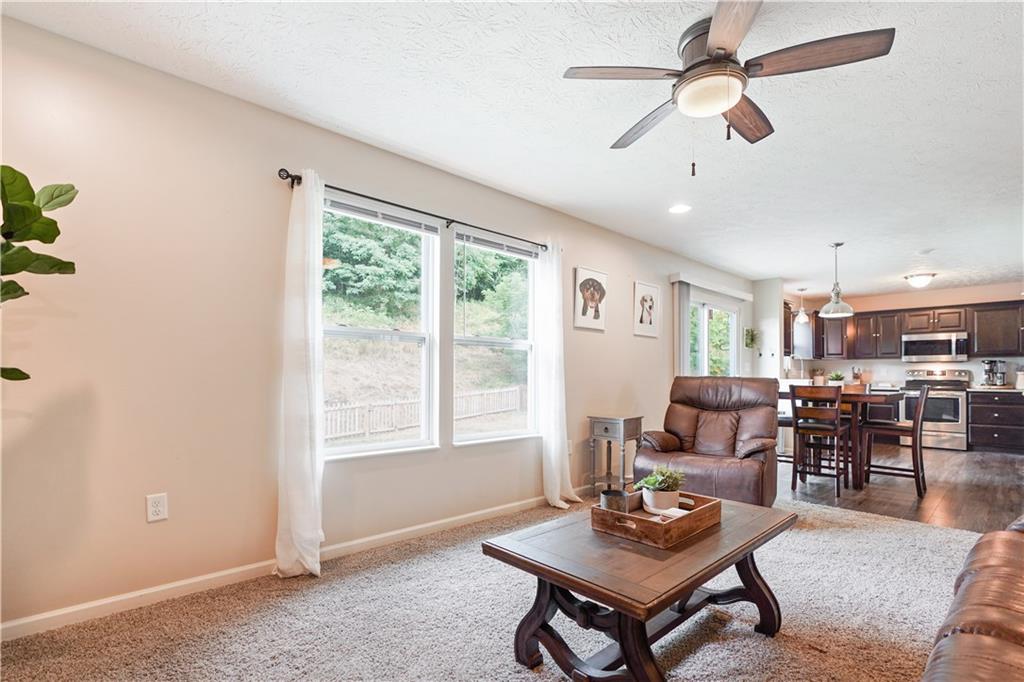 316 Summit Circle Houston, PA 15342 - Photo 4 of 24