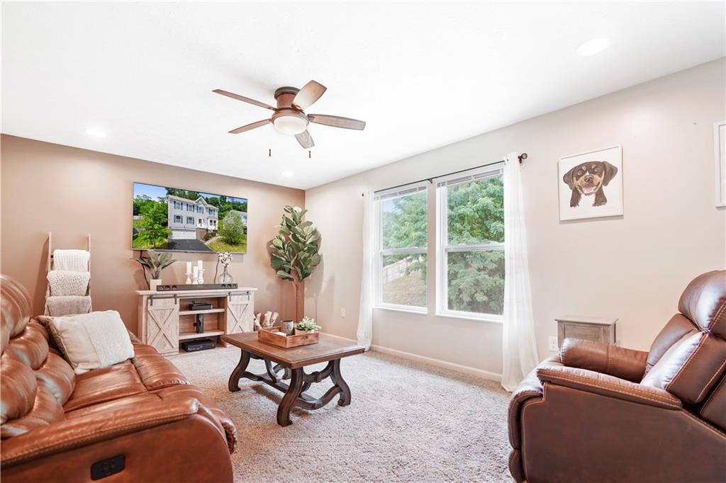 316 Summit Circle Houston, PA 15342 - Photo 5 of 24