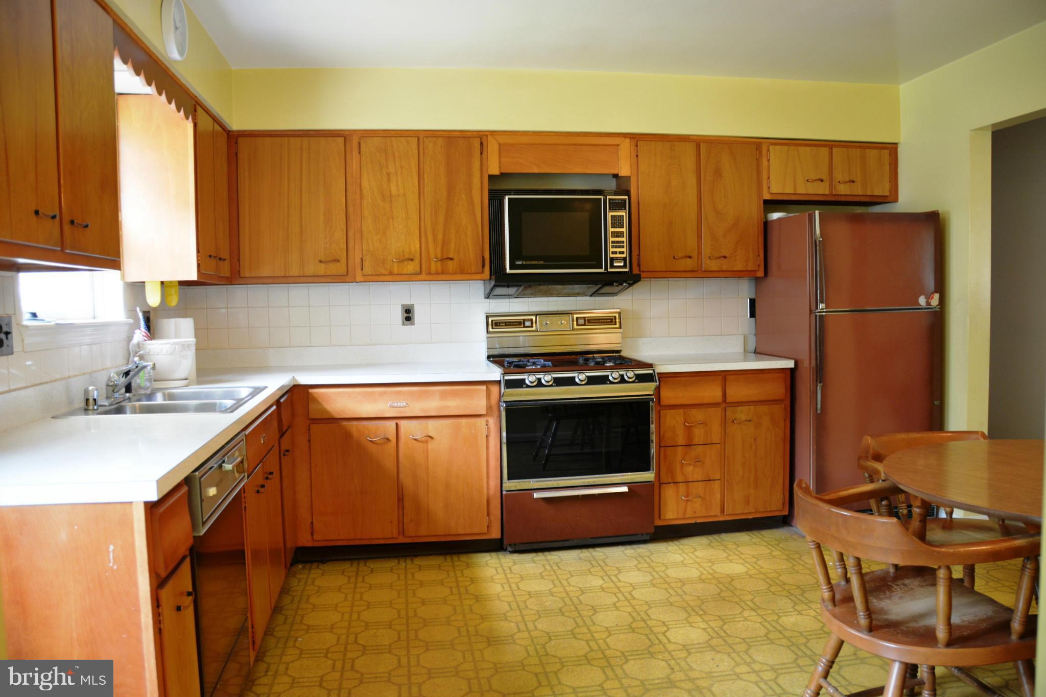 4700 Henderson Road Temple Hills, MD 20748 - Photo 7 of 20 Kitchen