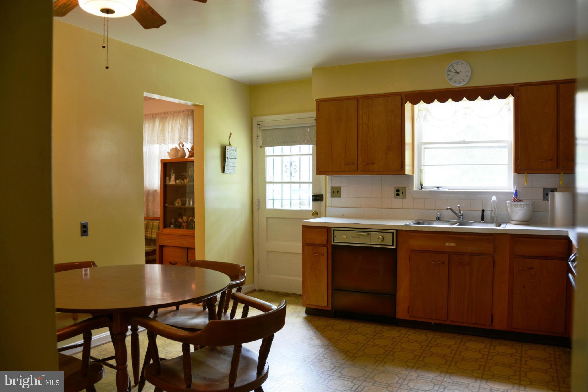 4700 Henderson Road Temple Hills, MD 20748 - Photo 8 of 20 Kitchen