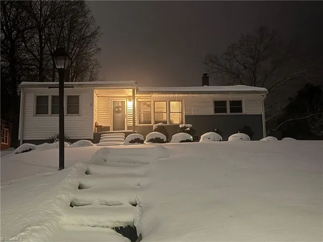 $325,000 | 607 Rockspring Road, High Point, NC 27262