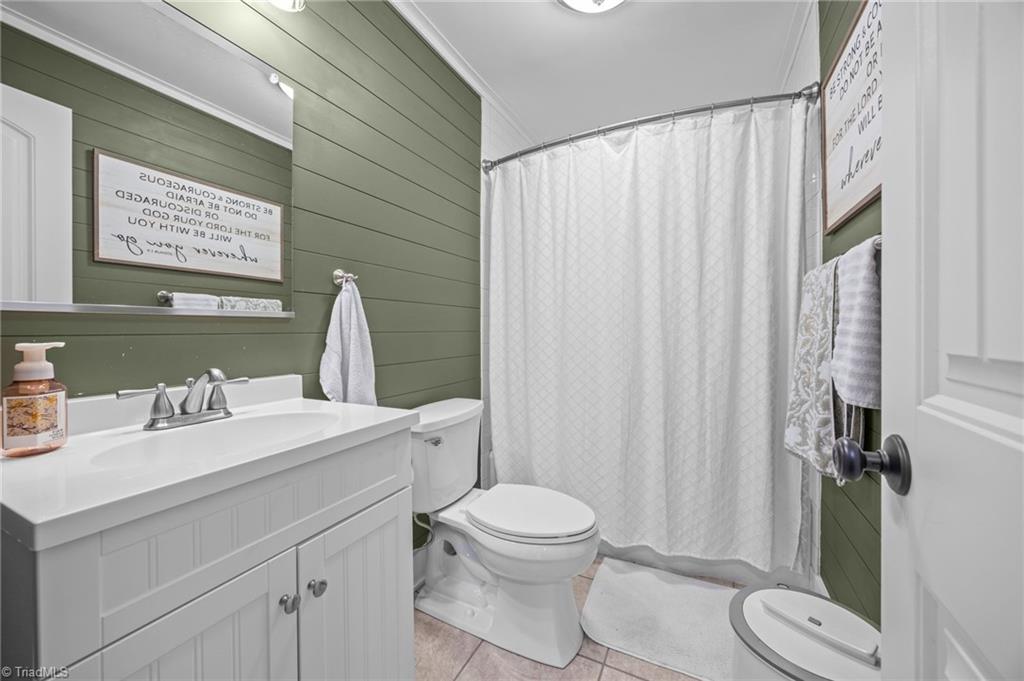 607 Rockspring Road High Point, NC 27262 - Photo 25 of 42