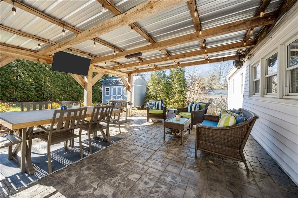 607 Rockspring Road High Point, NC 27262 - Photo 27 of 42