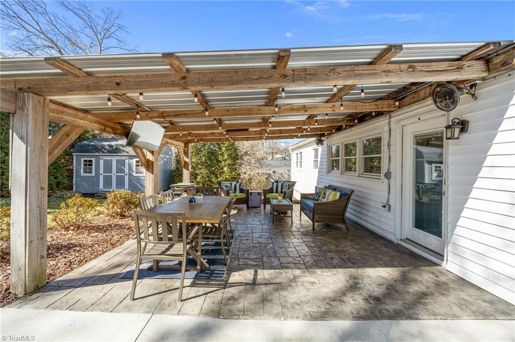 607 Rockspring Road High Point, NC 27262 - Photo 28 of 42