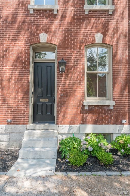 2016 South 12th Street St. Louis, MO 63104 - Photo 3 of 36