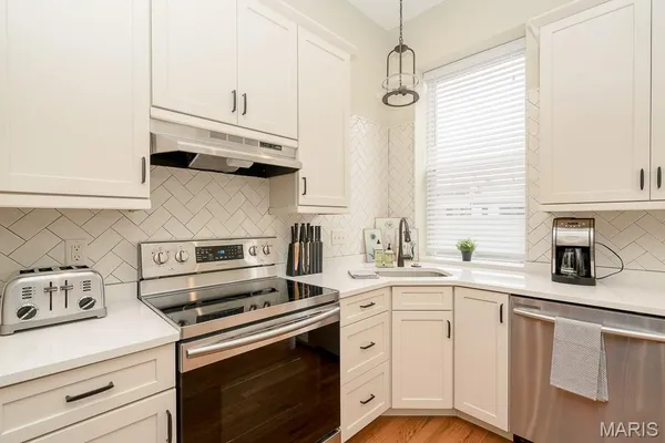 $385,000 | 2016 South 12th Street, St. Louis, MO 63104