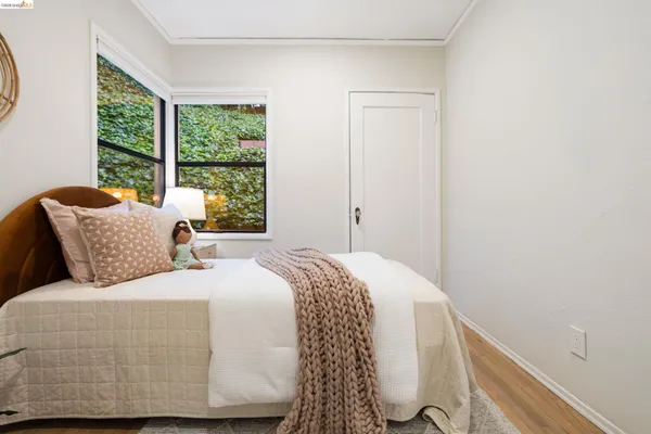 $949,000 | 6211 Valley View Road, Oakland, CA 94611