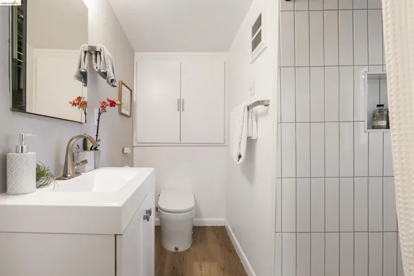 $949,000 | 6211 Valley View Road, Oakland, CA 94611