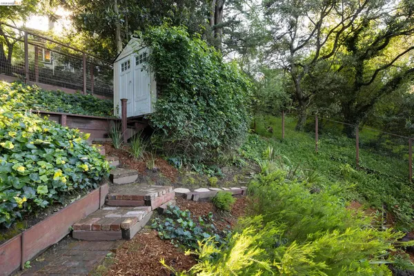 $949,000 | 6211 Valley View Road, Oakland, CA 94611