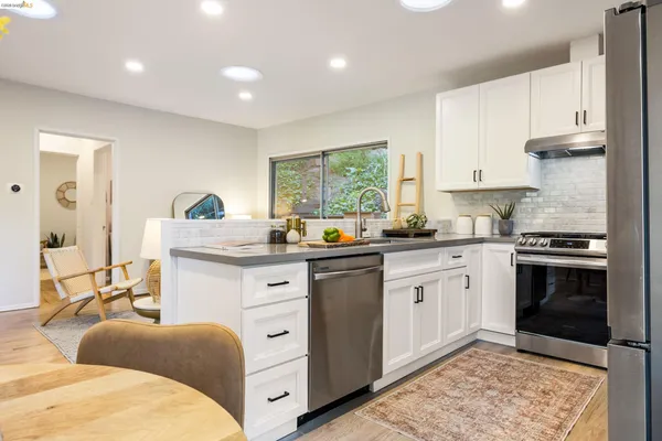 $949,000 | 6211 Valley View Road, Oakland, CA 94611