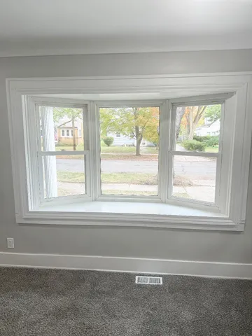 $239,999 | 200 West Ainsworth Street, Ypsilanti, MI 48197