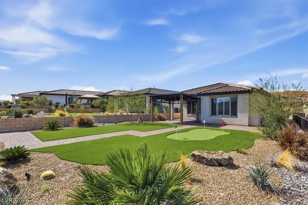 $685,000 | 58 Lake Bluff Court, Henderson, NV 89011