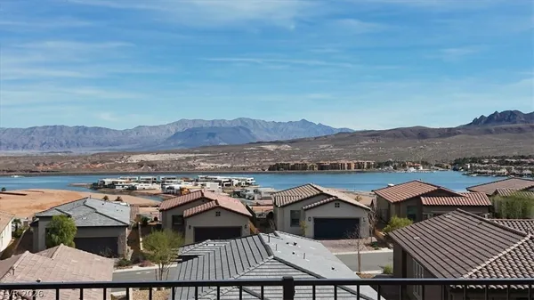 $685,000 | 58 Lake Bluff Court, Henderson, NV 89011