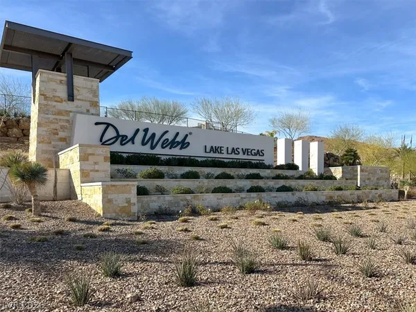 $685,000 | 58 Lake Bluff Court, Henderson, NV 89011