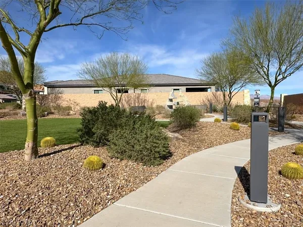 $685,000 | 58 Lake Bluff Court, Henderson, NV 89011