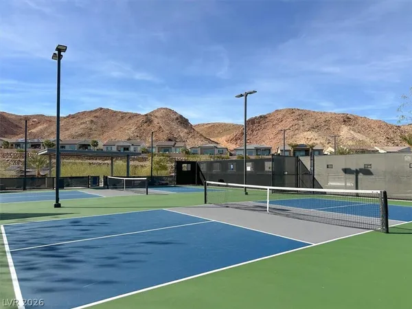 $685,000 | 58 Lake Bluff Court, Henderson, NV 89011