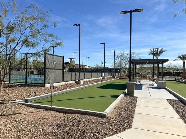 $685,000 | 58 Lake Bluff Court, Henderson, NV 89011
