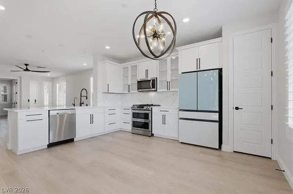 $685,000 | 58 Lake Bluff Court, Henderson, NV 89011