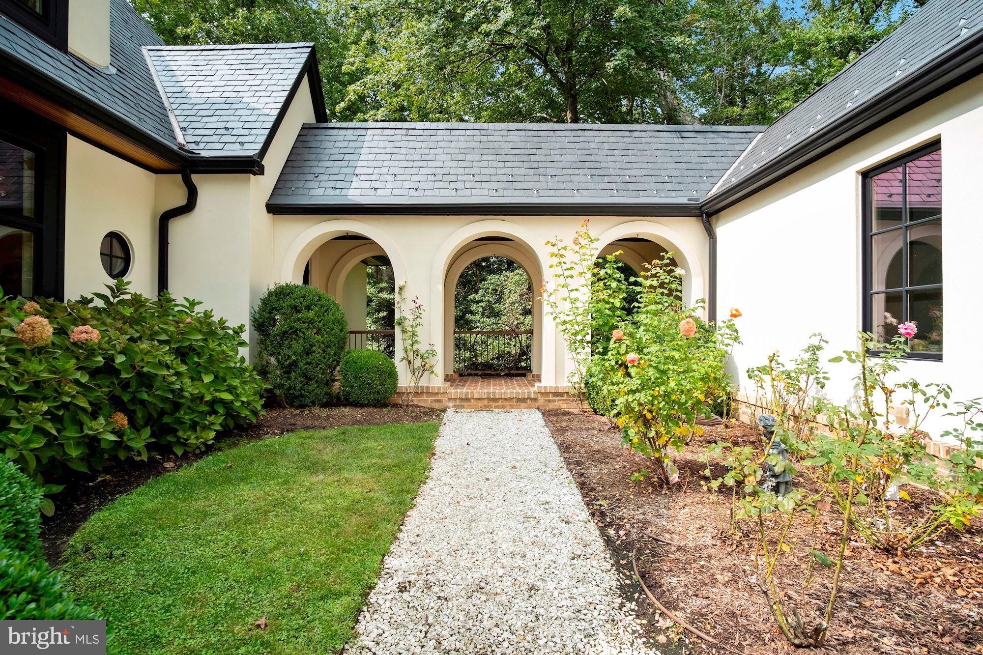 Custom Breezeway Between Garage and Rear Foyer