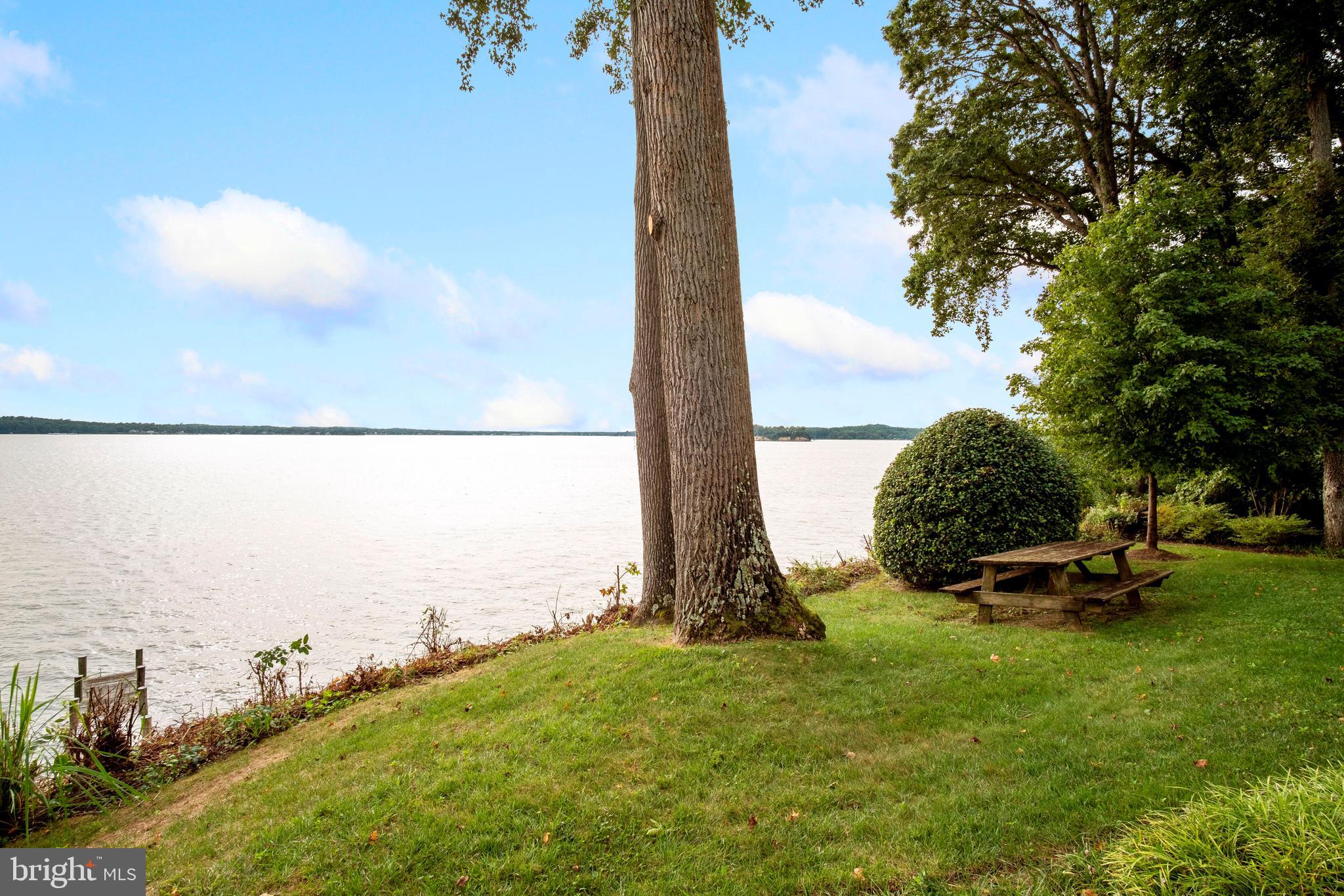 632 Roundhill Road Gibson Island, MD 21056 - Photo 9 of 66 Simply Spectacular