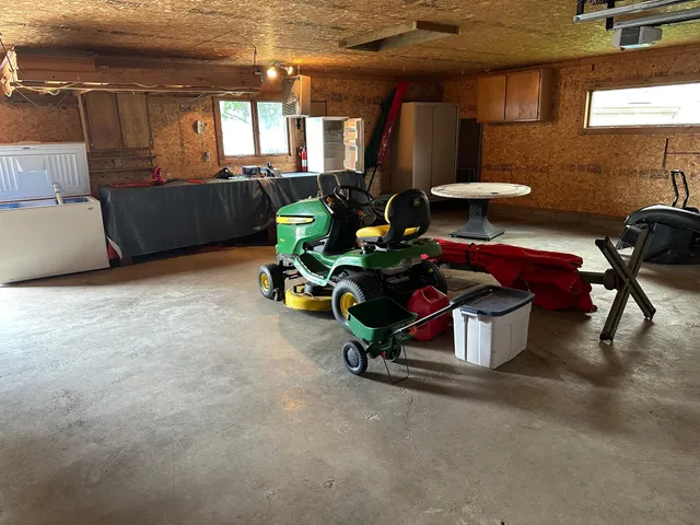 $749,000 | 70 Lakeview Drive, Slayton, MN 56172