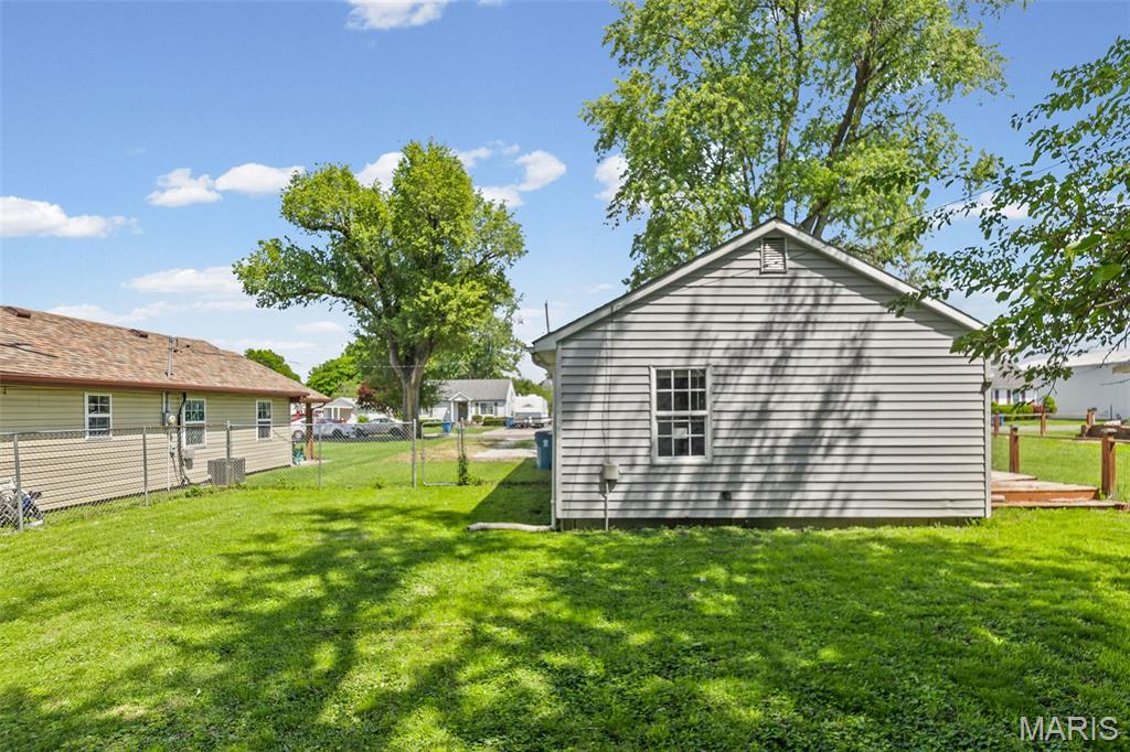 570 Shellview Street Bethalto, IL 62010 - Photo 7 of 26