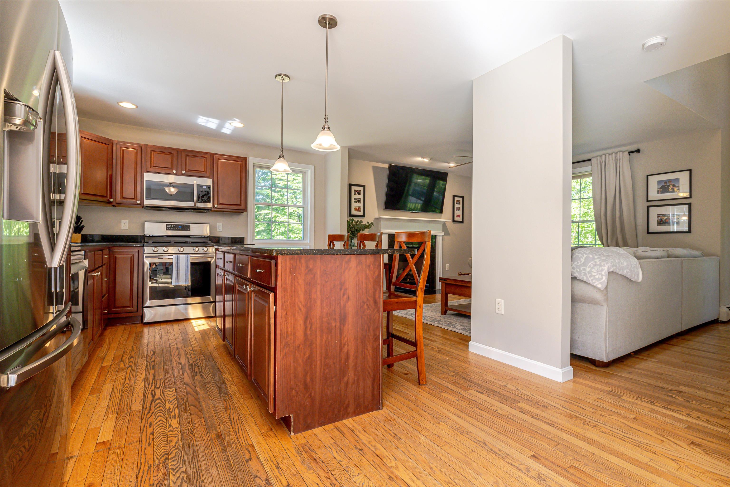 877 River Road Weare, NH 03281 - Photo 8 of 58
