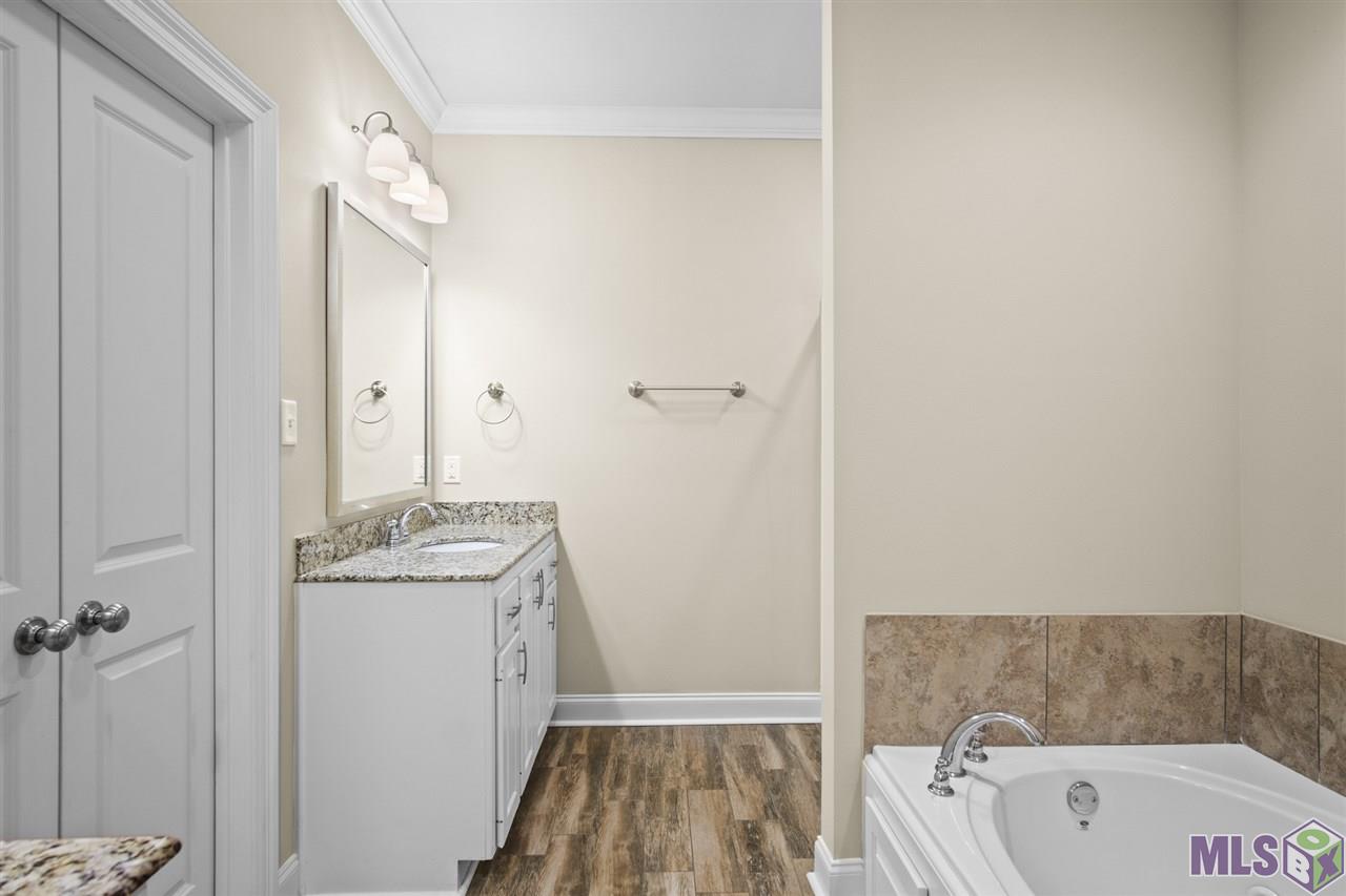 7723 Ibiza Drive Baton Rouge, LA 70820 - Photo 10 of 22
