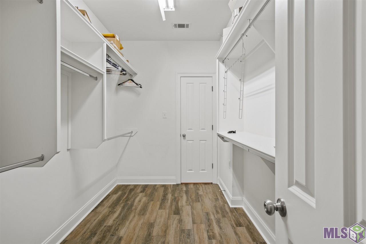 7723 Ibiza Drive Baton Rouge, LA 70820 - Photo 13 of 22 Large Walk-in closet in Master Suite