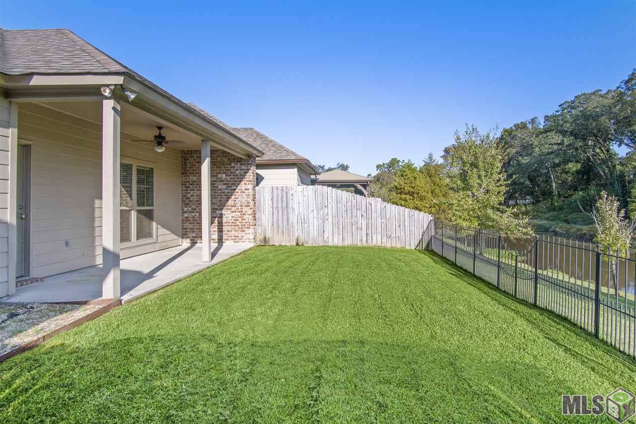 7723 Ibiza Drive Baton Rouge, LA 70820 - Photo 21 of 22 Fenced backyard