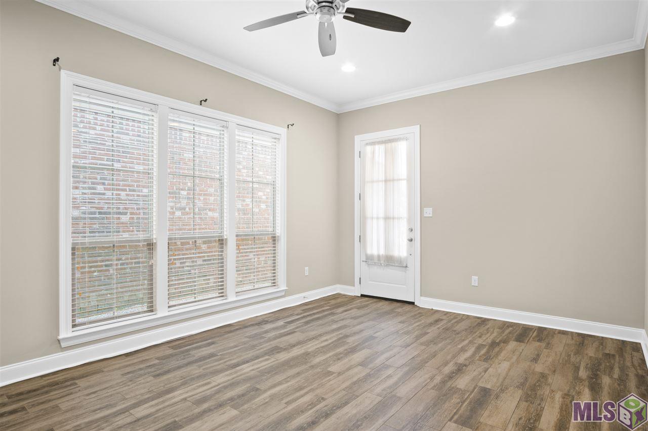 7723 Ibiza Drive Baton Rouge, LA 70820 - Photo 3 of 22 Spacious Living Room