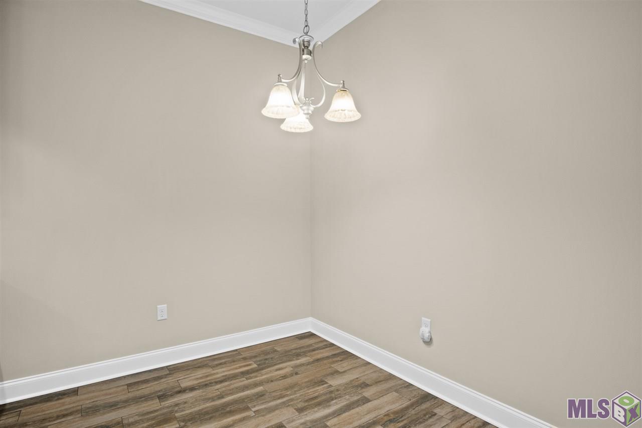 7723 Ibiza Drive Baton Rouge, LA 70820 - Photo 5 of 22 Dining area