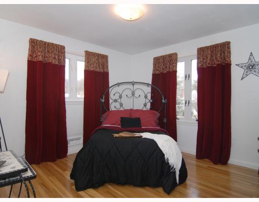 138 Macarthur Road Woonsocket, RI 02895 - Photo 7 of 12 Bedroom.