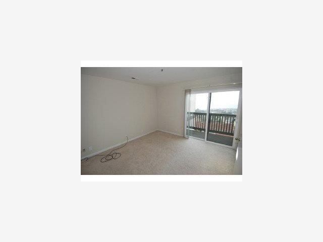 504 Monterey Road, Unit 3 Pacifica, CA 94044 - Photo 4 of 9